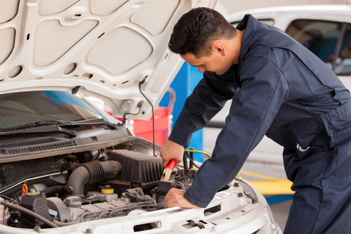 Using jumper cables to start a car Using jumper cables to start a car